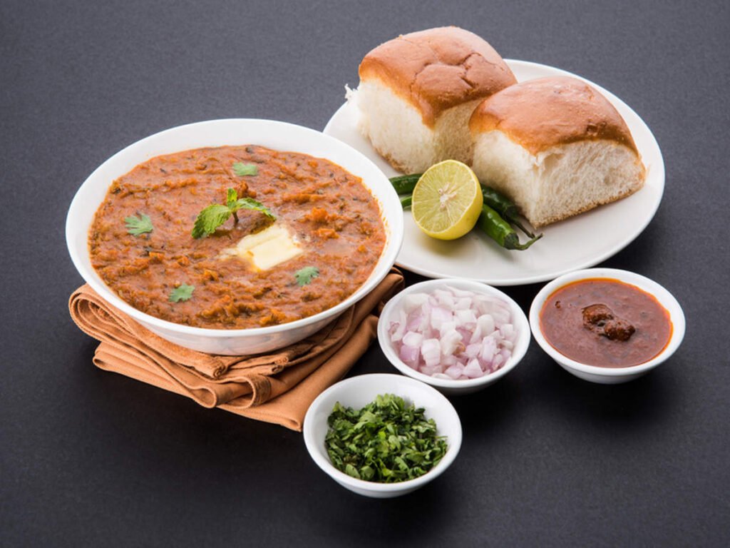 Pav Bhaji recipe: आज ही घर में बनाये रेस्ट्रोरेंट जैसी स्वादिष्ट पाव भाजी, स्वाद ऐसा की दिल छू जाये देखिये विधि