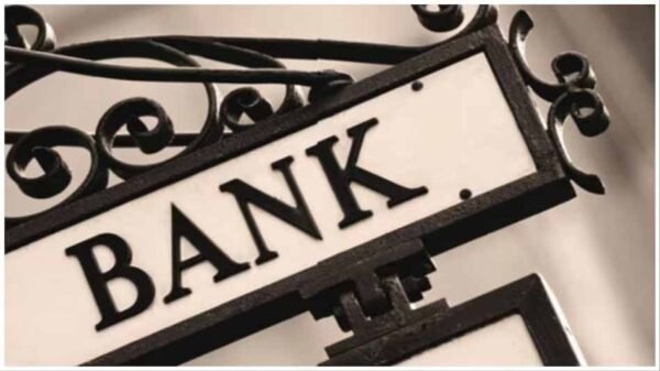 Banking Crisis - This bank came on the verge of collapse, share price fell by 31 percent