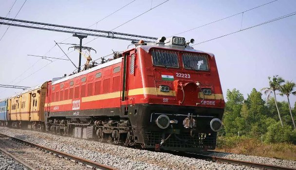 Indian Railways Passengers please note that Indian Railways will run a record 9,111 extra trips this summer.