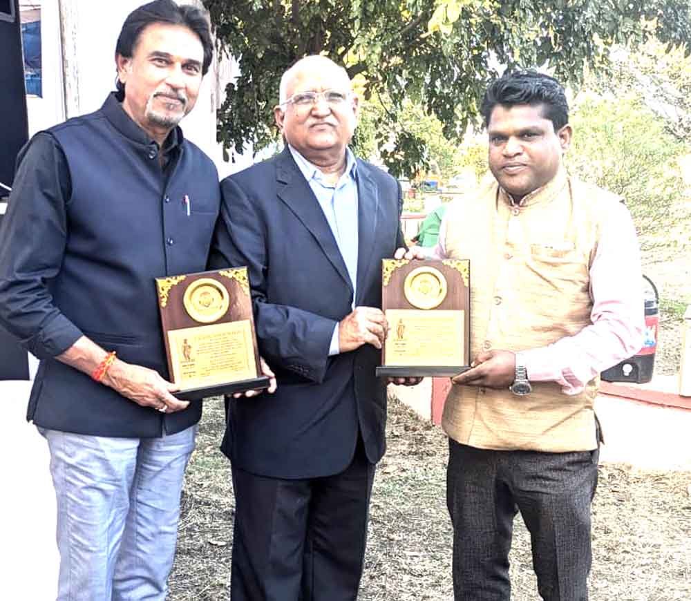 पियूष तिवारी और बलदेव वाघमारे को