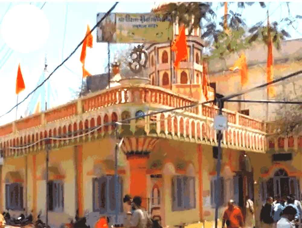 श्री राधाकृष्ण मंदिर और शनिदेव मंदिर