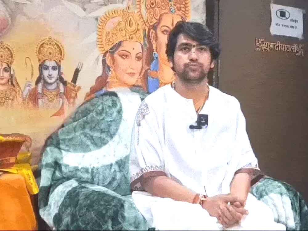 धीरेंद्र कृष्ण शास्त्री: कुंभ को आस्था