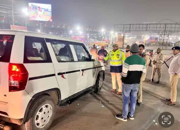 रिपोर्ट: महाकुंभ में अघोरी बनकर