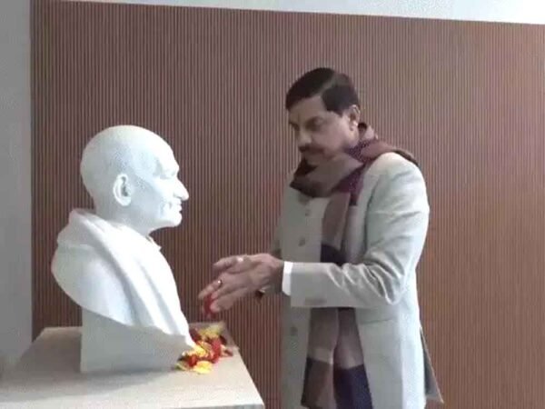 महात्मा गांधी की 77वीं पुण्यतिथि पर