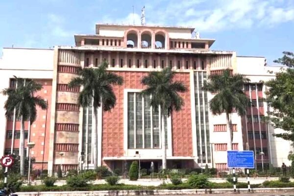 गठित प्रशासनिक पुनर्गठन आयोग