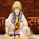 जब साईं बाबा के माथे से अचानक