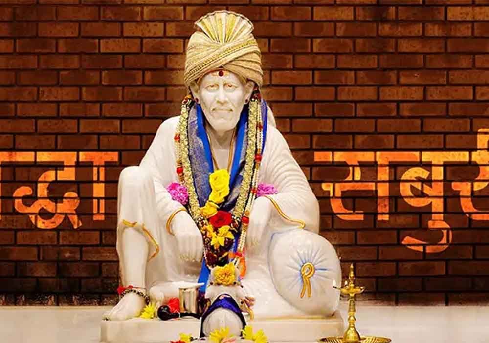 जब साईं बाबा के माथे से अचानक