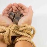 आर्थिक शोषण करने पर भाई-बहन