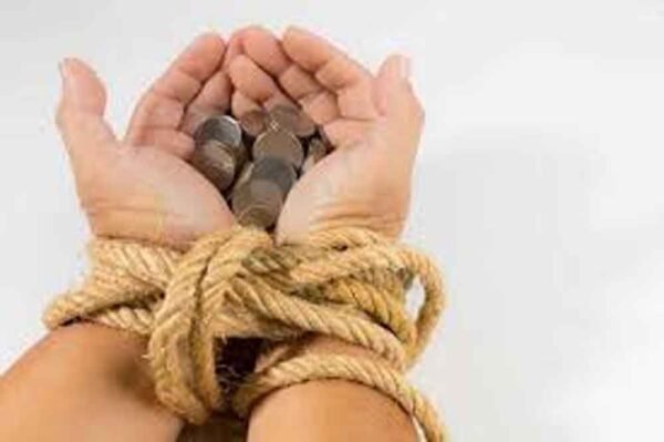 आर्थिक शोषण करने पर भाई-बहन