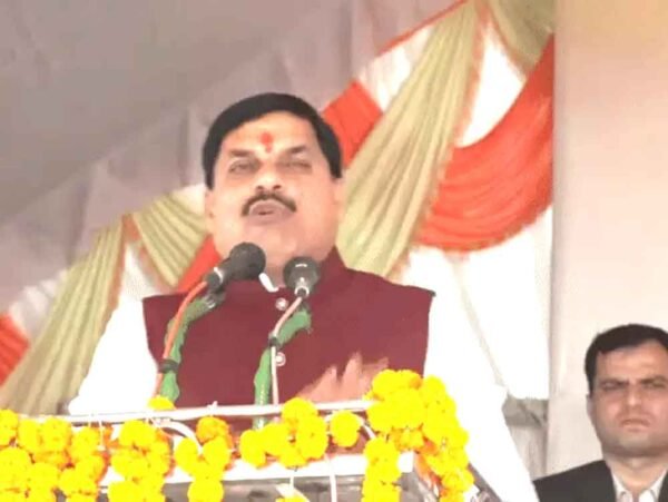 मध्यप्रदेश में मेधावी छात्रों को मिला