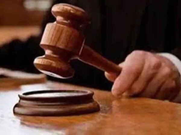 मॉल या ब्रांड वाले कैरी बैग का पैसा लेना