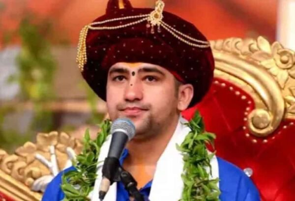 बागेश्वर धाम में तीन दिवसीय होली