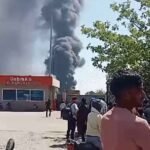 कारखाने में