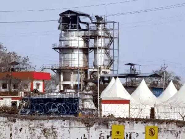 यूका कचरा जलाने के पहले