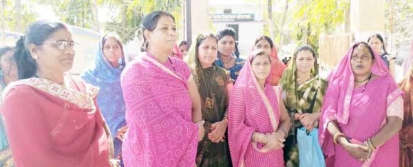 पानी नहीं होने से