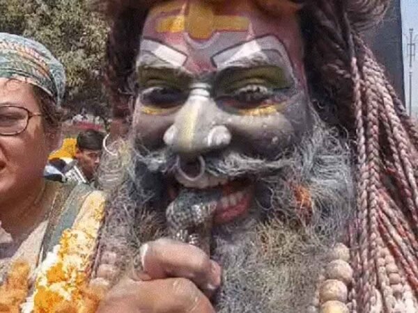 वाराणसी में मसाने की होली: जब