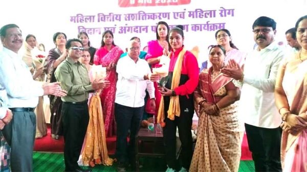 महिलाओं को