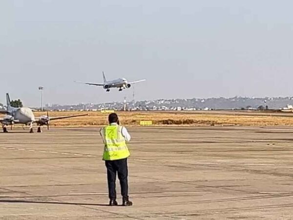 एयरफोर्स के विमान की