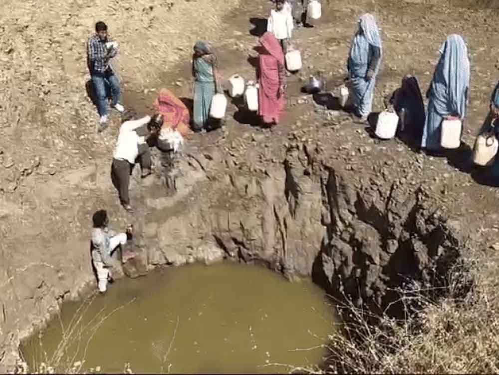 मध्य प्रदेश में गर्मी के पहले ही गांवों