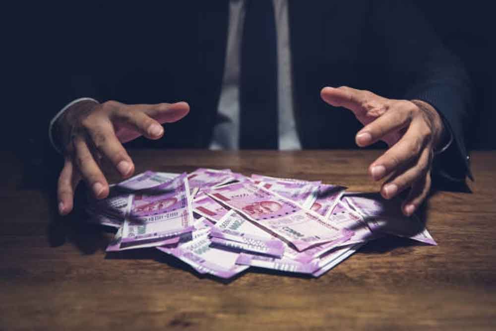 होली के बाद 5 राशियों की चमकेगी