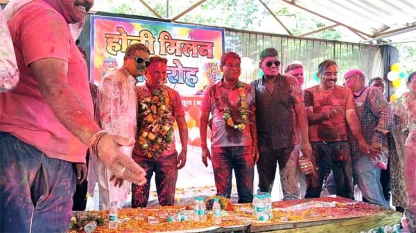 होली पर बरसे