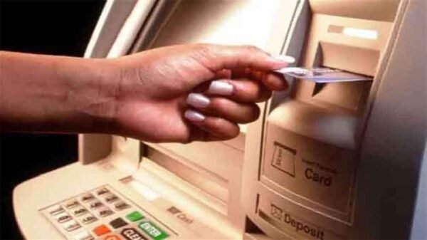 ATM से पैसा निकालना 1 मई से हो