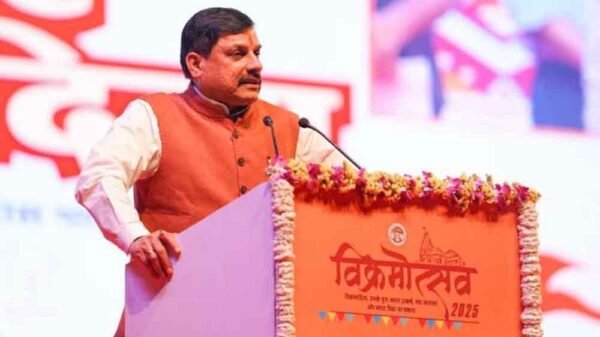 4 लाख कर्मचारियों को सरकार देगी