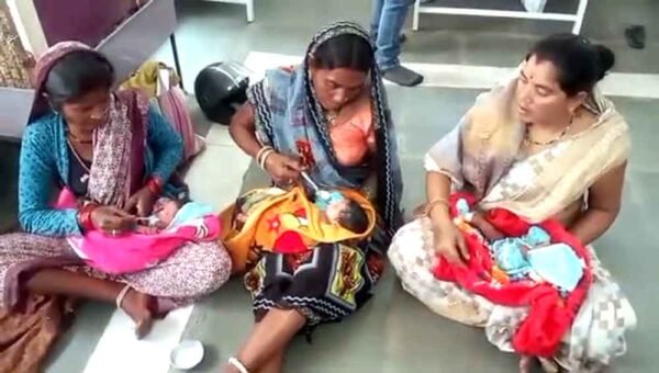 एम्बुलेंस-अस्पताल में महिला ने दिया