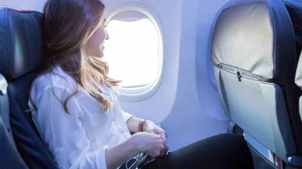 हर दिन उड़कर कॉलेज जाती है ये