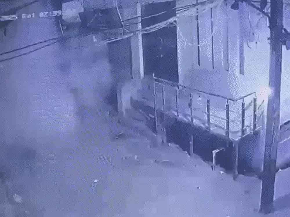 चार मंजिला इमारत ढही, 4 की मौत