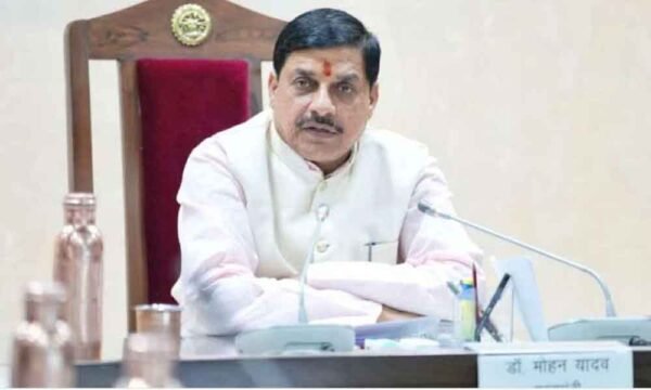 मध्य प्रदेश सरकार ने हटाया तबादला