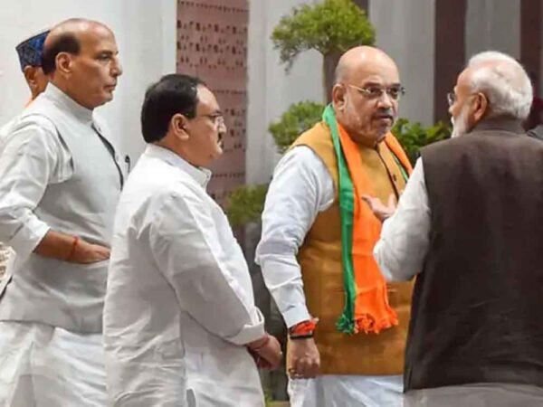 एनडीए को पहली