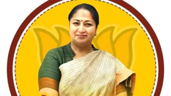 प्रधानमंत्री नरेंद्र मोदी एक संत हैं और गृह