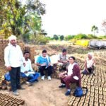 अवैध ईंट भट्टे से 20 हजार जब्त की