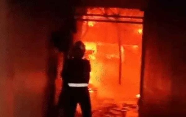 हैदराबाद अग्निकांड: एक ही परिवार के 17