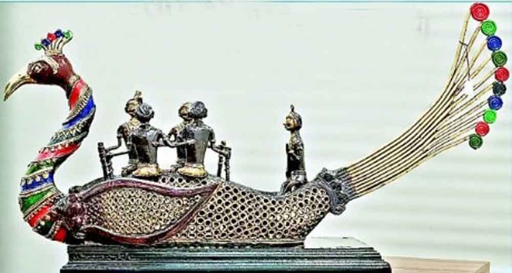 सीएम ने पीएम को भेंट किया बैतूल का