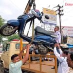 अवैध पार्किंग में खड़ी