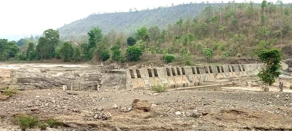 ताप्ती नदी पर बना