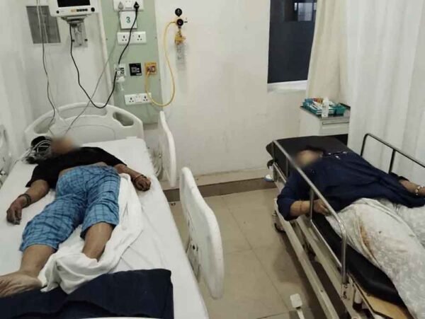 कारोबारी परिवार के 7 लोगों ने किया