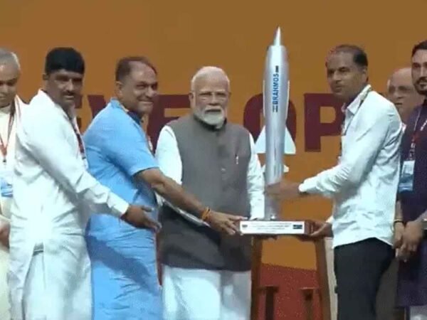 PM मोदी बोले – ऑपरेशन सिंदूर कैमरे के