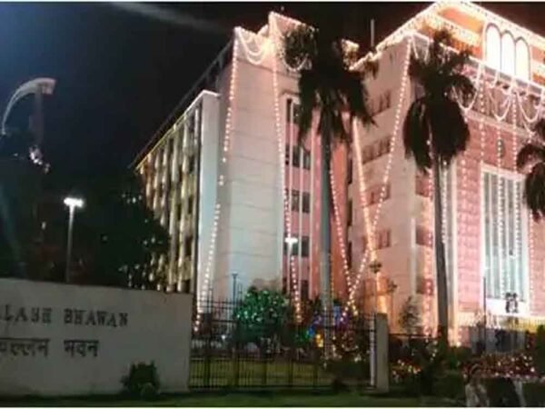 मध्यप्रदेश में पटवारियों के तबादलों पर