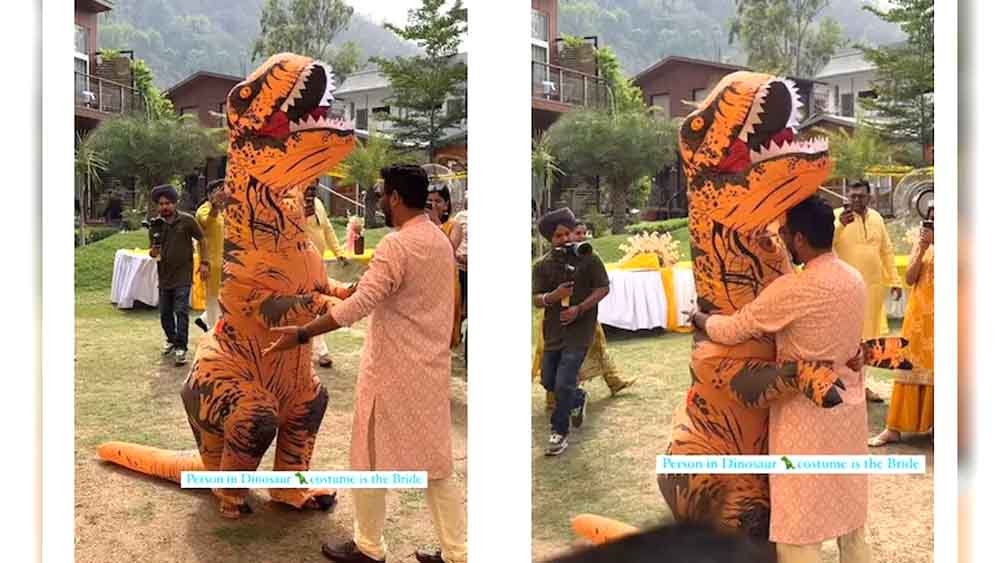 डायनासोर बनकर हल्दी में पहुंची दुल्हन