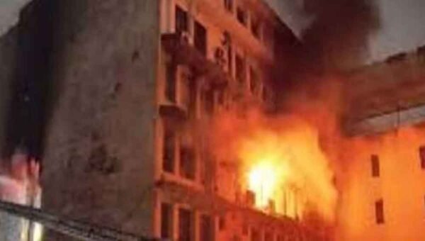 हैदराबाद के गुलजार हाउस में भीषण