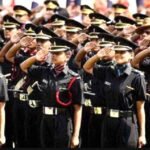 NDA की परेड में पहली बार बेटियों की गर्जना, जनरल वी.के. सिंह बोले- 'ये हैं नारी शक्ति का प्रतीक'