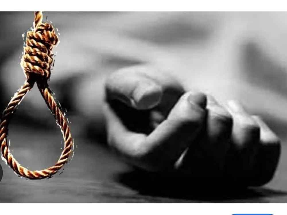 फांसी के फंदे से लटका मिला महिला का