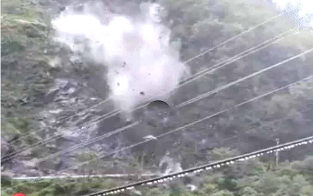 देशभर में भारी