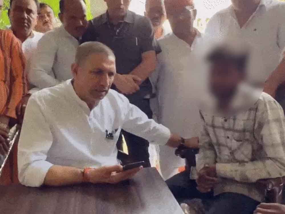 जीतू पटवारी पर युवक को गुमराह कर