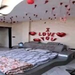 शादी के एक माह बाद भी सजा रहा