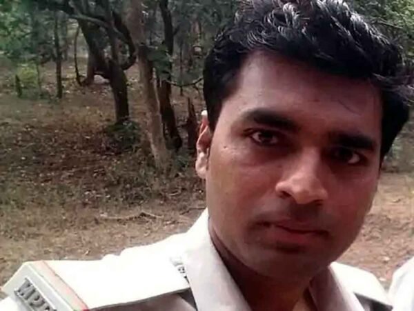 कालेज छात्रा से छेड़छाड़ करने वाले बीट