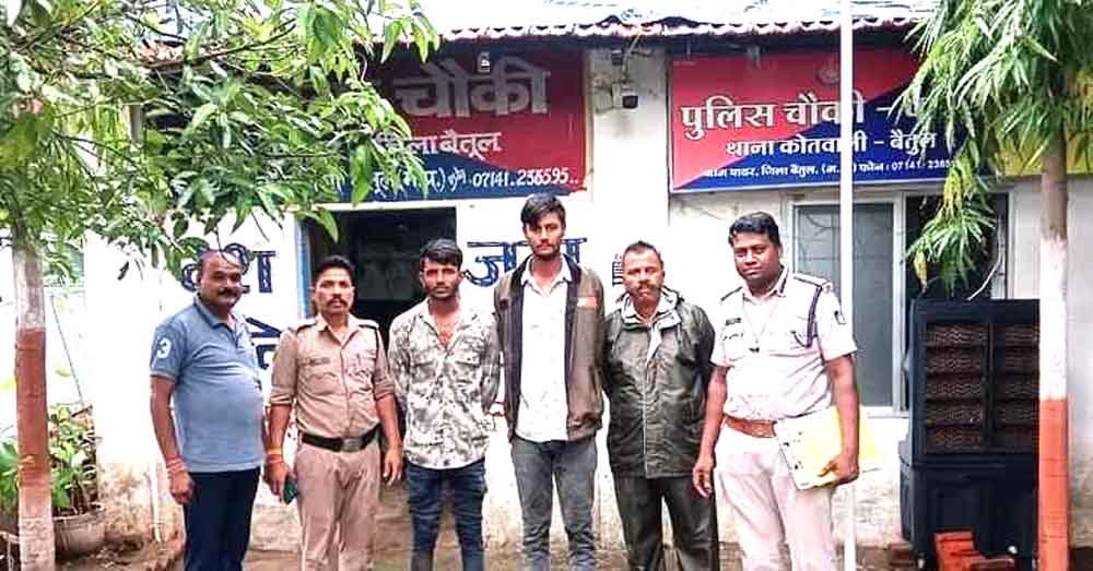 पुलिस ने घेराबंदी